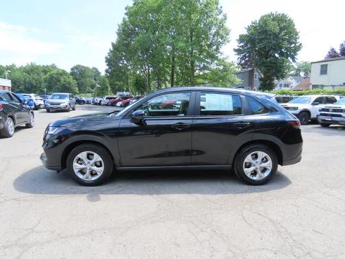 Crystal Black Pearl 2023 Honda HR-V LX