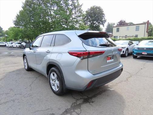 2022 Toyota Highlander LE