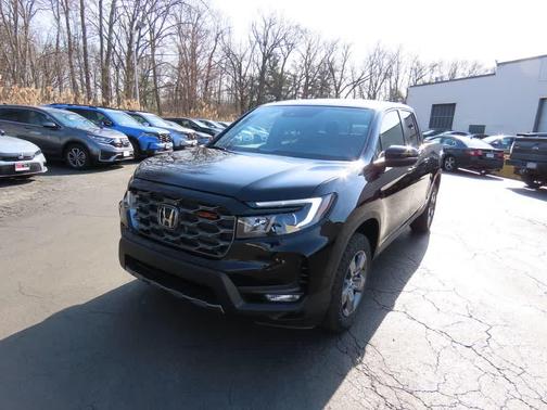 Crystal Black Pearl 2026 Honda Ridgeline TrailSport