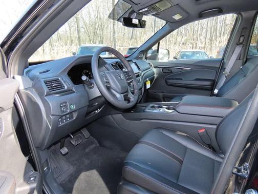 Crystal Black Pearl 2026 Honda Ridgeline TrailSport