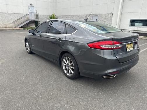 2017 Ford Fusion Hybrid SE
