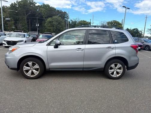 Ice Silver Metallic 2016 Subaru Forester 2.5i Premium