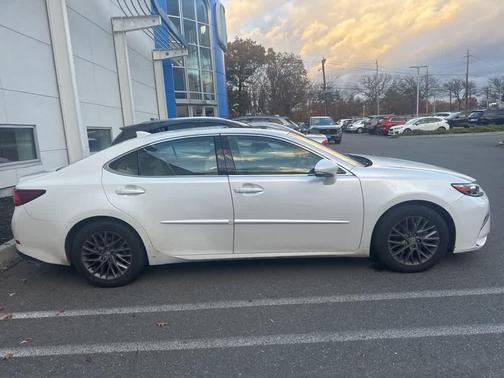 2018 Lexus ES 350 Base