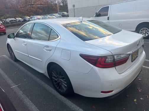 2018 Lexus ES 350 Base