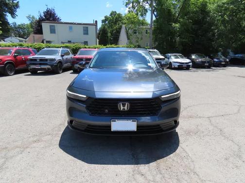 Meteorite Gray Metallic 2025 Honda Accord SE