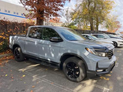 2022 Honda Ridgeline Black Edition