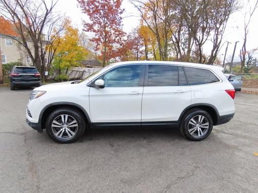 2017 Honda Pilot EX-L w/ Navigation