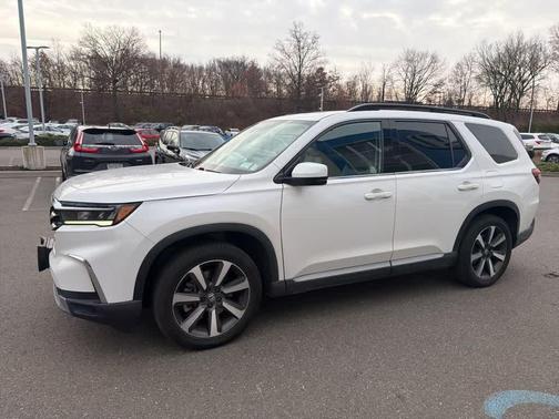 2023 Honda Pilot Touring
