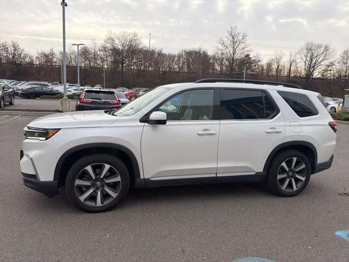 2023 Honda Pilot Touring