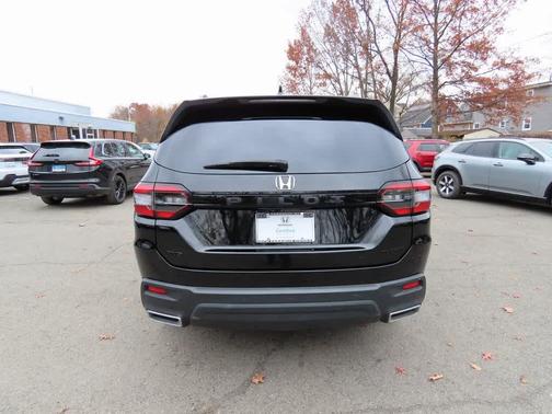 2023 Honda Pilot Sport