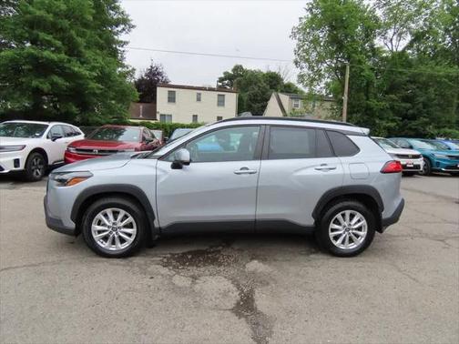 2022 Toyota Corolla Cross LE