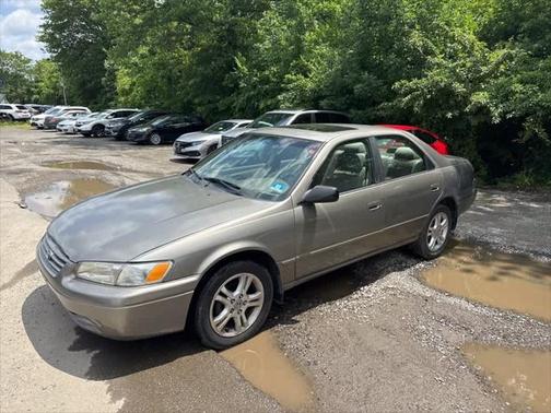 1998 Toyota Camry LE