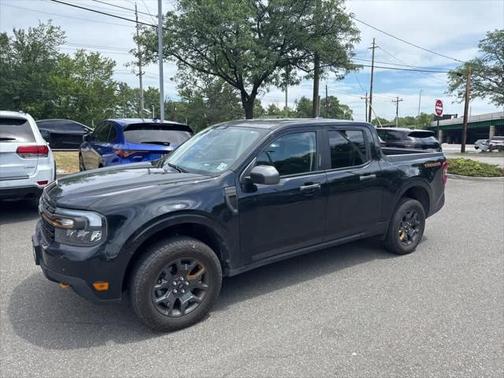 2023 Ford Maverick Lariat Advanced