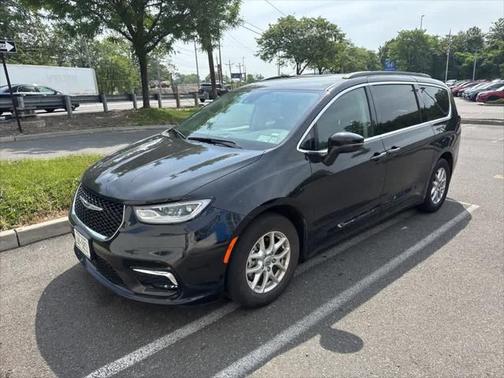 2022 Chrysler Pacifica Touring-L