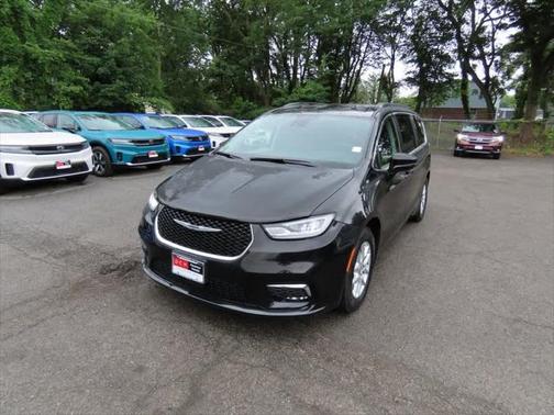 2022 Chrysler Pacifica Touring-L
