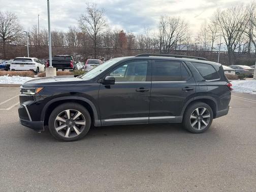 2023 Honda Pilot Elite