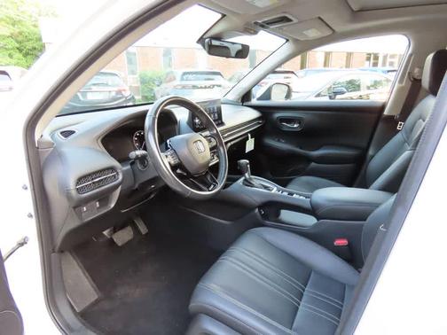 Platinum White Pearl 2023 Honda HR-V EX-L