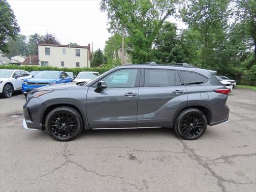 2023 Toyota Highlander XSE