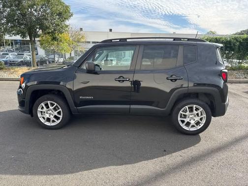 2022 Jeep Renegade Latitude