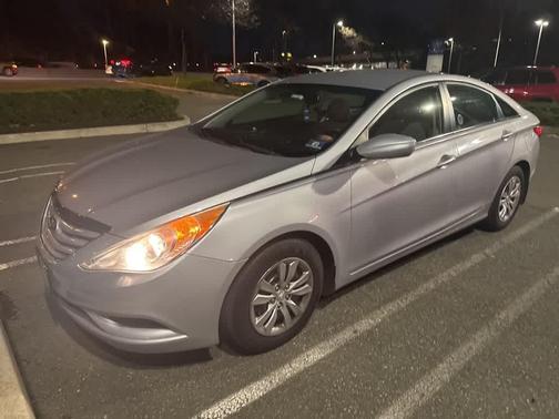 2012 Hyundai SONATA GLS