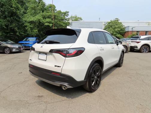 Platinum White Pearl 2026 Honda HR-V Sport