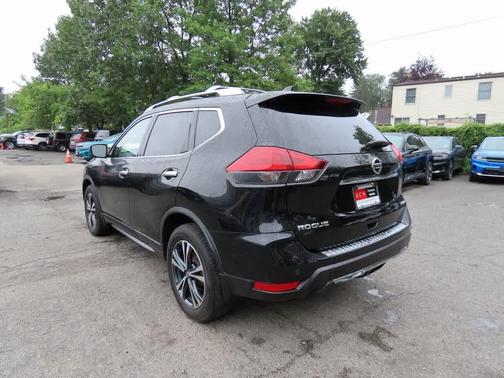 2020 Nissan Rogue SV
