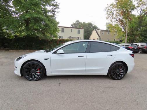 2023 Tesla Model 3 Performance