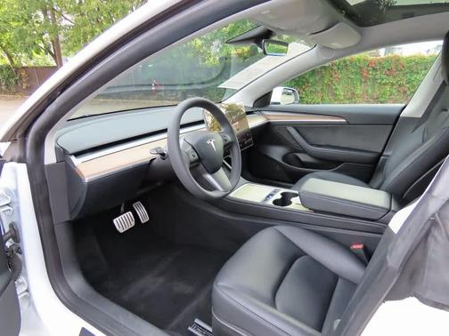 2023 Tesla Model 3 Performance