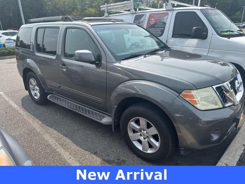 2008 Nissan Pathfinder SE