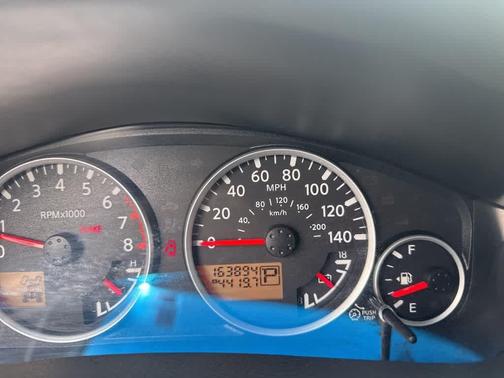 2008 Nissan Pathfinder SE