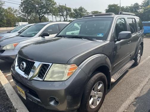 2008 Nissan Pathfinder SE