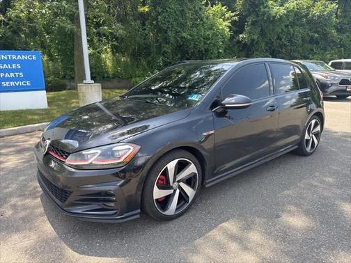 2018 Volkswagen Golf GTI 2.0T SE 4-Door