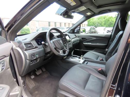 Crystal Black Pearl 2023 Honda Passport EX-L