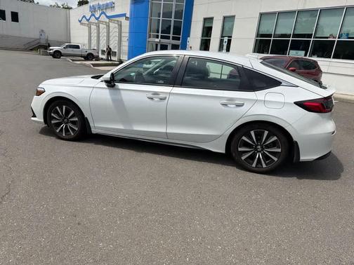Platinum White Pearl 2024 Honda Civic EX-L