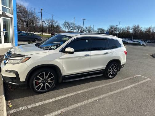2019 Honda Pilot Touring 8-Passenger