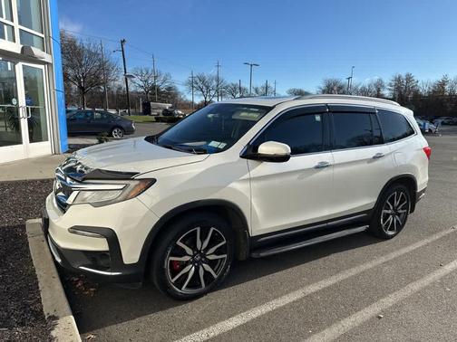 2019 Honda Pilot Touring 8-Passenger