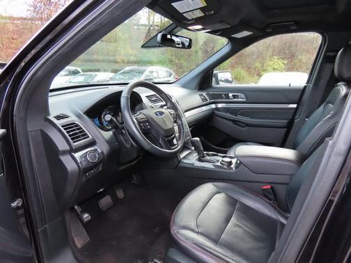 2019 Ford Explorer sport
