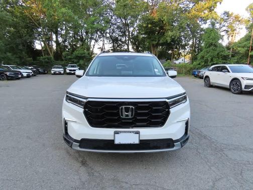 Platinum White Pearl 2024 Honda Pilot Elite