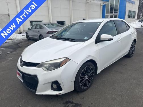 2015 Toyota Corolla S Plus