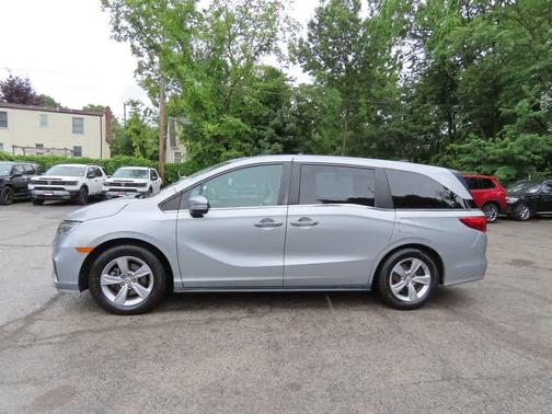 Lunar Silver Metallic 2018 Honda Odyssey EX-L