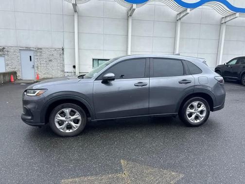 Modern Steel Metallic 2024 Honda HR-V LX