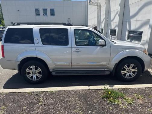 2011 Nissan Pathfinder Silver
