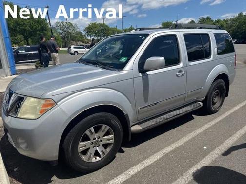 2011 Nissan Pathfinder Silver
