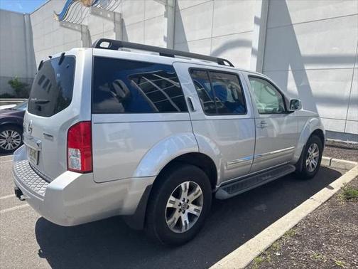 2011 Nissan Pathfinder Silver