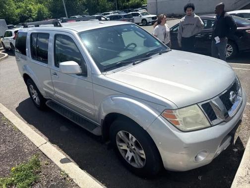 2011 Nissan Pathfinder Silver
