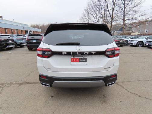 White 2026 Honda Pilot Touring