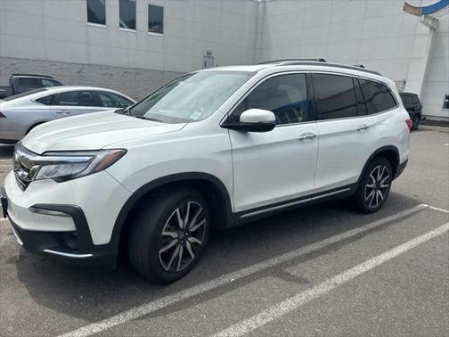 2022 Honda Pilot Touring 7-Passenger