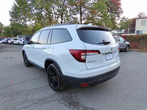 2022 Honda Pilot Black Edition