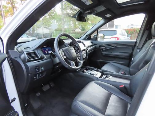 2022 Honda Pilot Black Edition