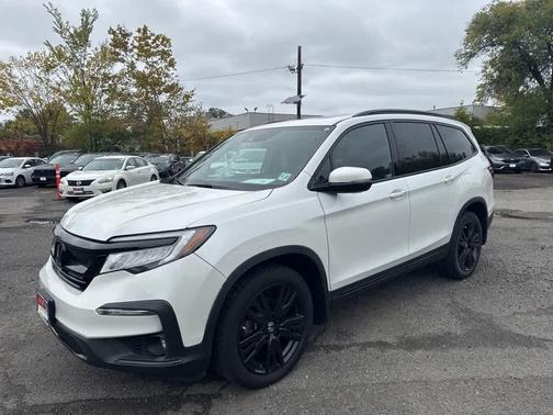 2022 Honda Pilot Black Edition